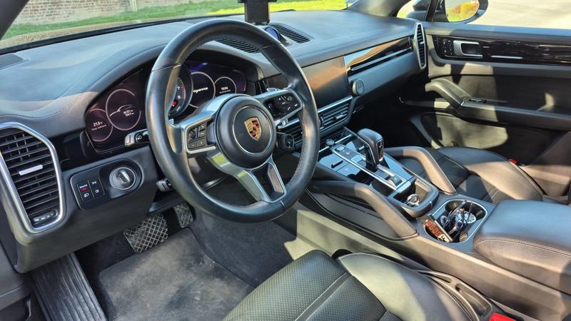 Porsche Cayenne Coupé III E-Hybrid 3.0 V6 462 Tiptronic . - Automatique