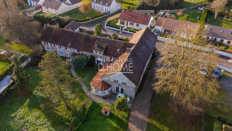 Propriété - 623 m² - 14 pièces