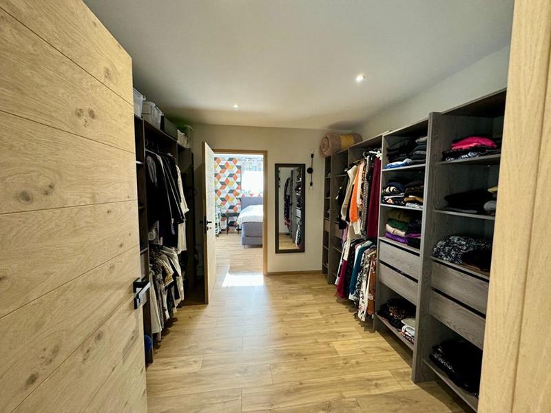 Maison - 266 m² - 8 pièces