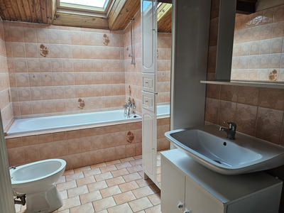 Maison - 220 m² - 7 pièces