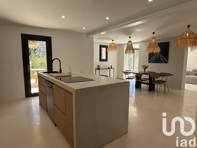 Maison - 151 m² - 6 pièces