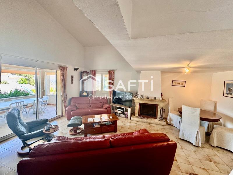 Maison - 210 m² - 6 pièces