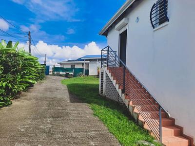 Maison - 200 m² - 6 pièces