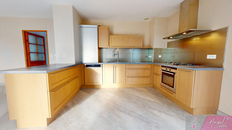 Maison - 136 m² - 6 pièces