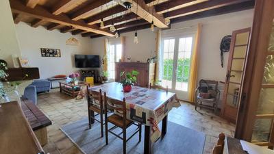 Maison - 163 m² - 6 pièces