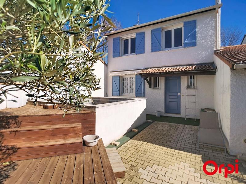 Maison - 96 m² - 4 pièces