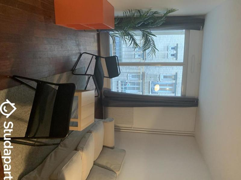 Chambre - 24 m² - 1 pièce