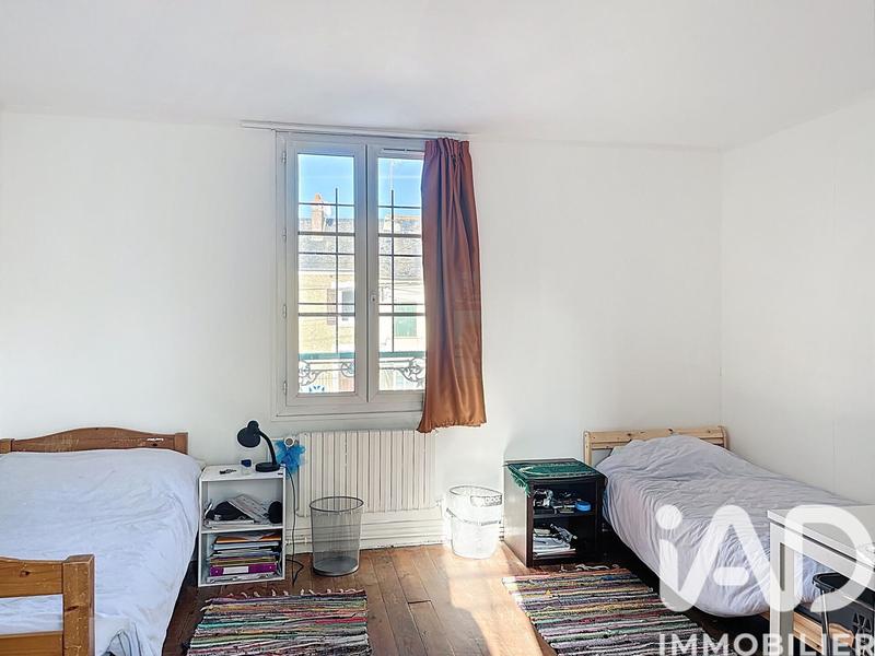 Maison - 244 m² - 10 pièces