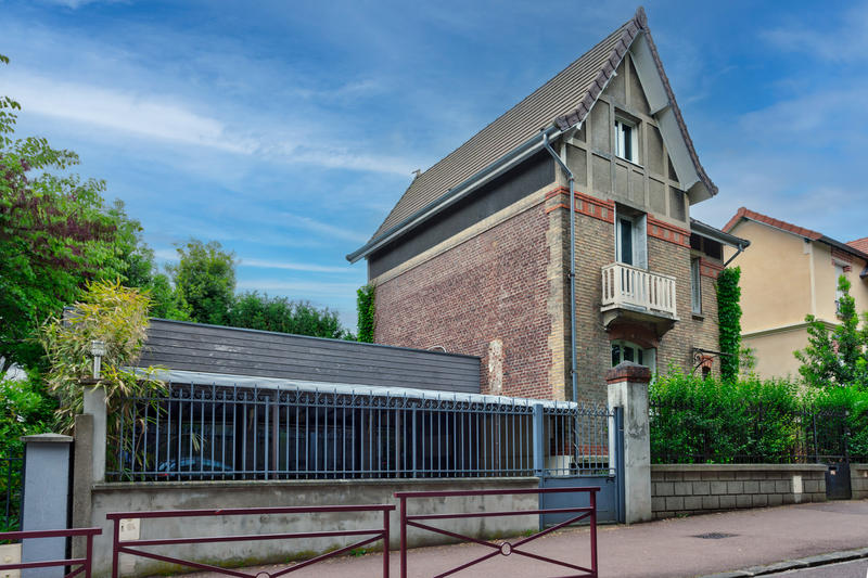 Maison - 176 m² - 6 pièces