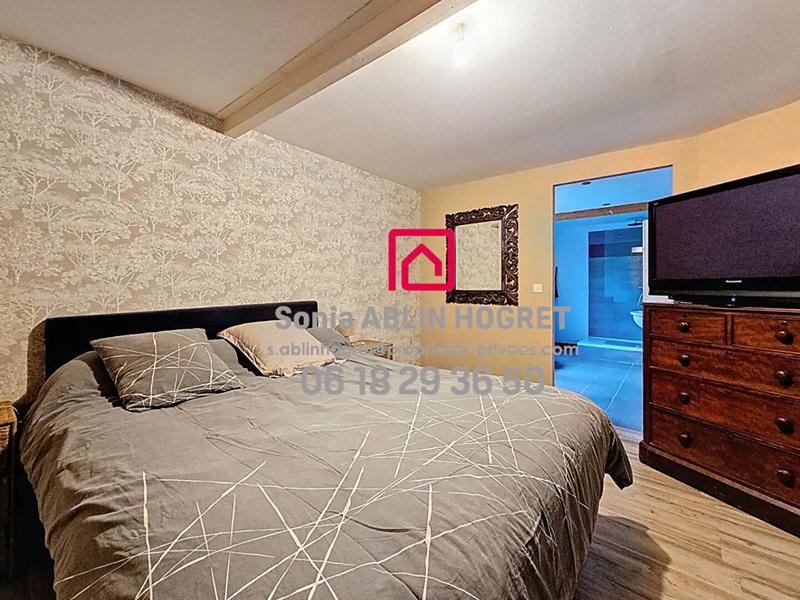 Maison - 220 m² - 5 pièces