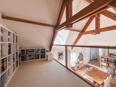 Maison - 210 m² - 8 pièces