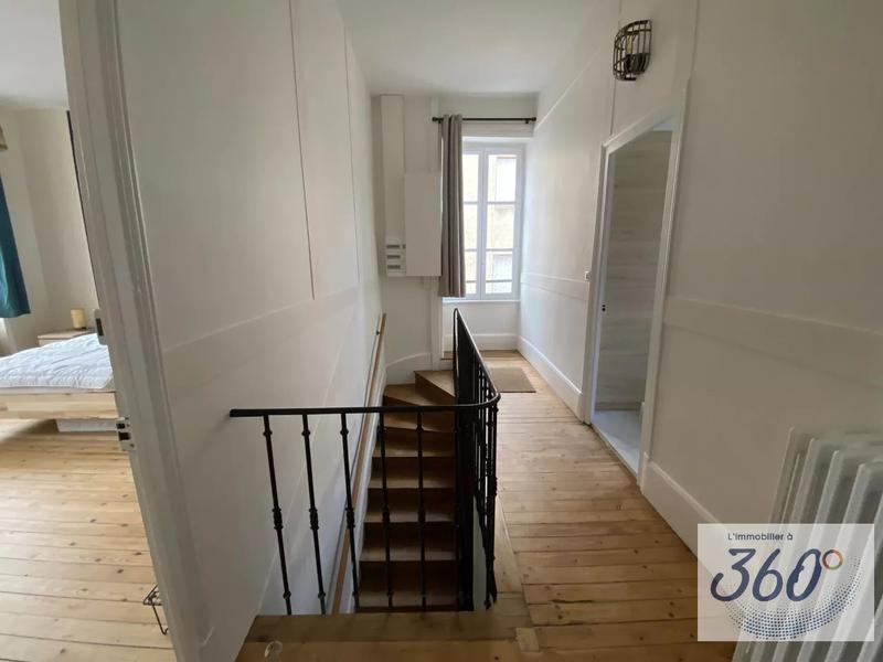 Appartement - 20 m² - 5 pièces