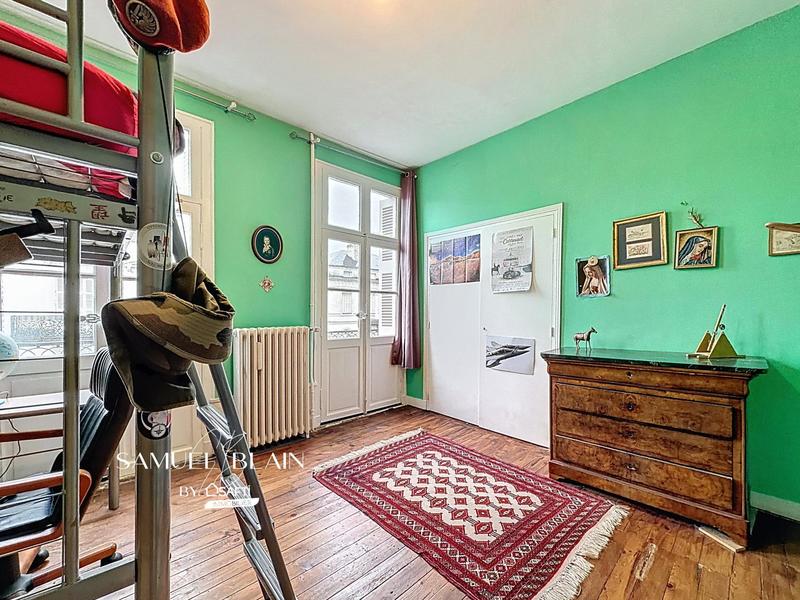 Maison - 200 m² - 9 pièces