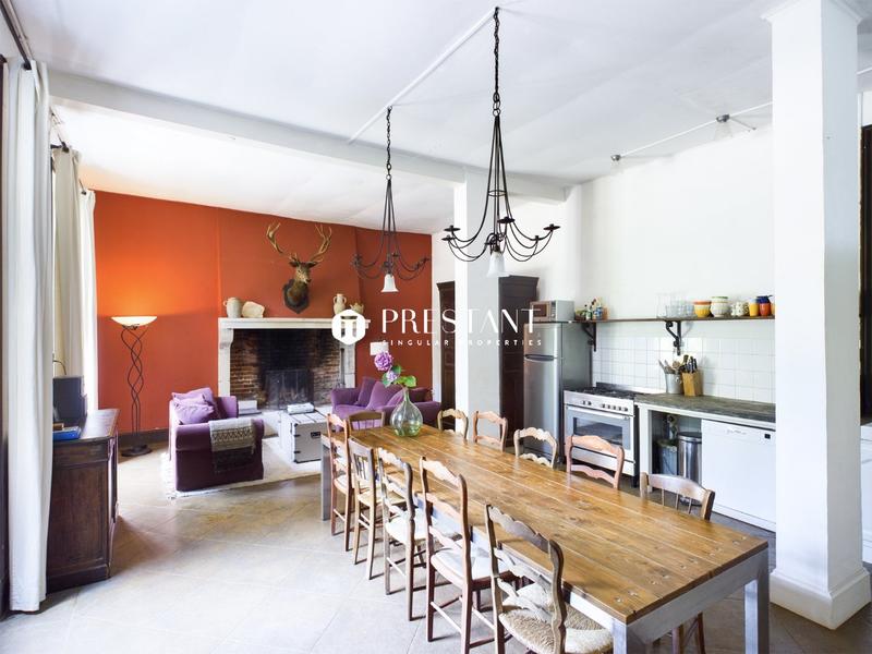 Demeure - 540 m² - 21 pièces