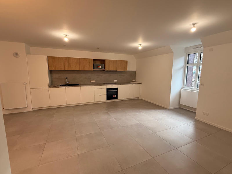 Appartement - 98 m² - 5 pièces