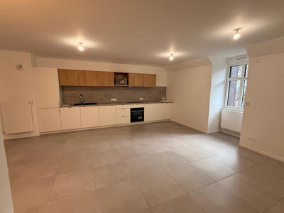 Appartement - 98 m² - 5 pièces