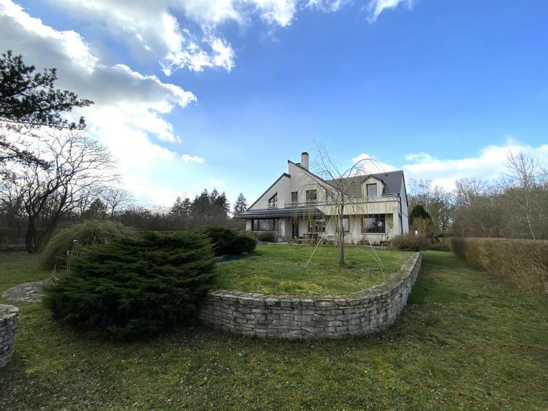 Maison ancienne - 178 m² - 8 pièces