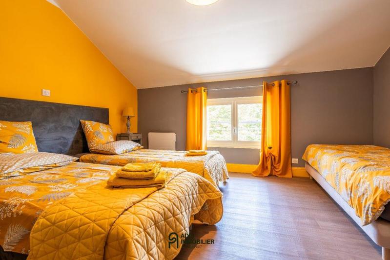 Maison de maîtres - 303 m² - 9 pièces