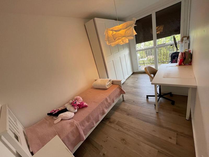 Appartement - 80 m² - 5 pièces