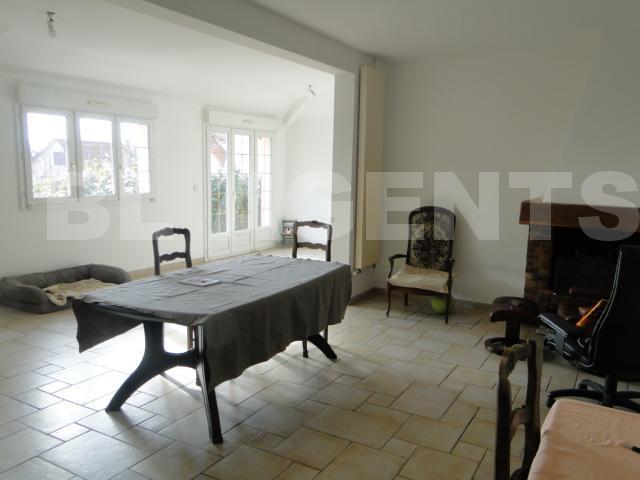 Pavillon - 137 m² - 7 pièces