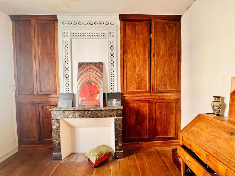 Maison - 270 m² - 6 pièces