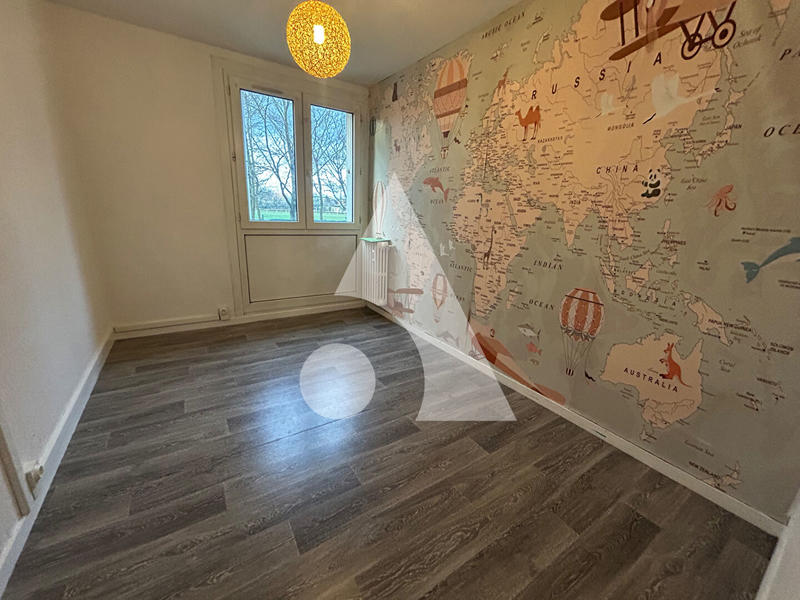 Appartement - 92 m² - 5 pièces