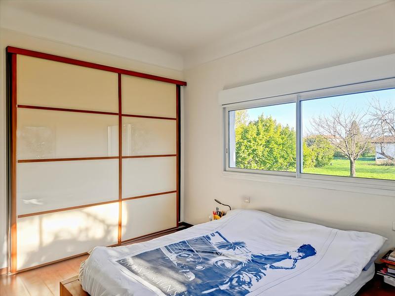 Maison - 204 m² - 7 pièces