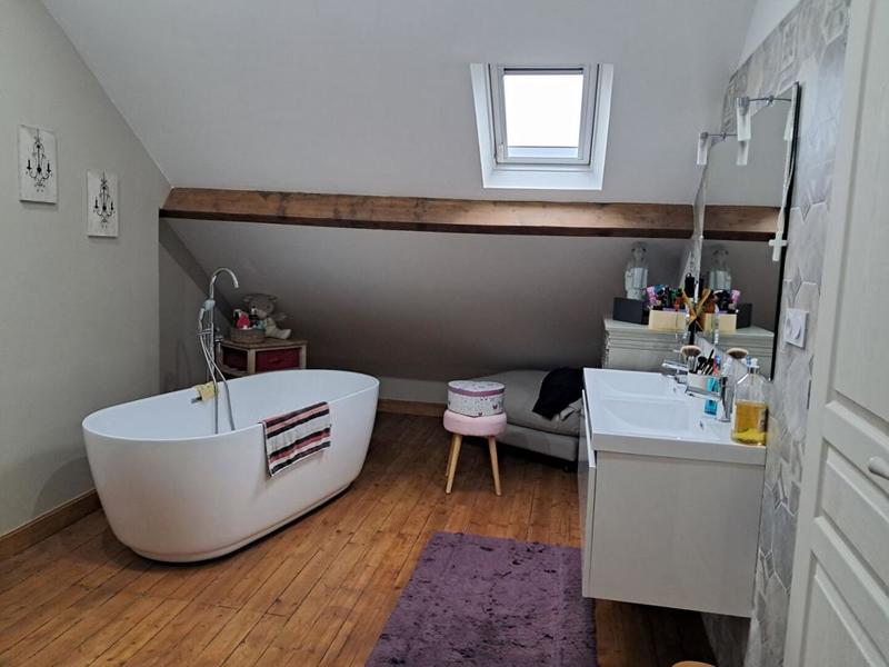 Demeure - 110 m² - 5 pièces