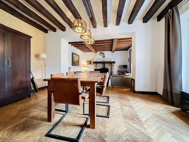 Maison - 340 m² - 15 pièces