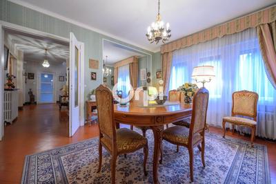 Maison - 206 m² - 7 pièces