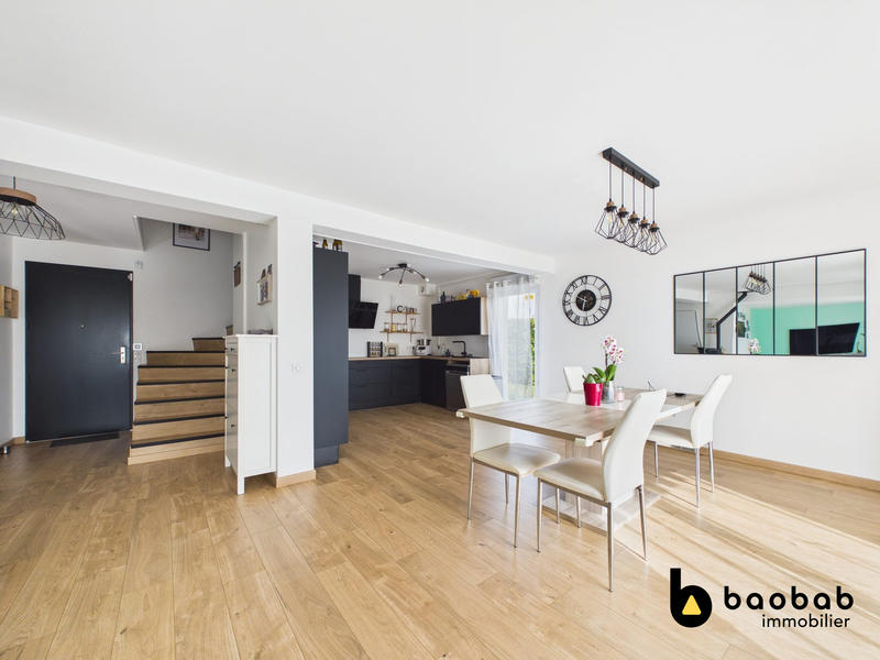 Maison - 125 m² - 6 pièces