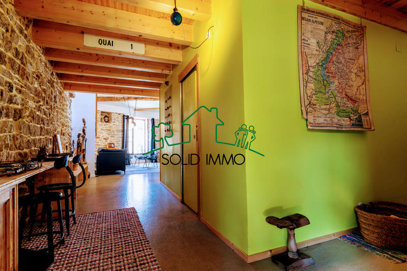 Appartement - 100 m² - 2 pièces