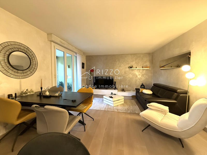 Appartement - 83 m² - 4 pièces