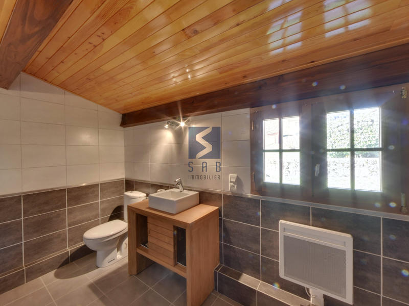 Maison - 95 m² - 3 pièces