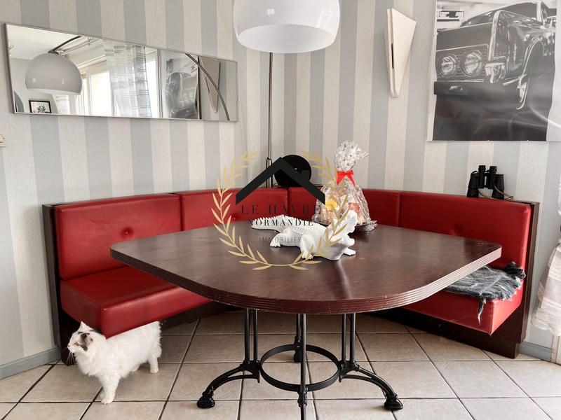 Maison traditionnelle - 162 m² - 6 pièces