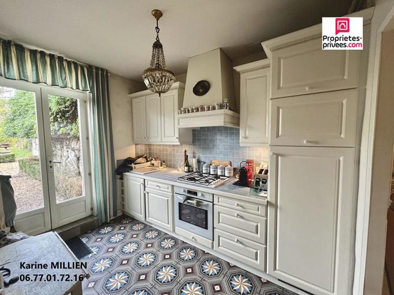 Maison - 200 m² - 8 pièces