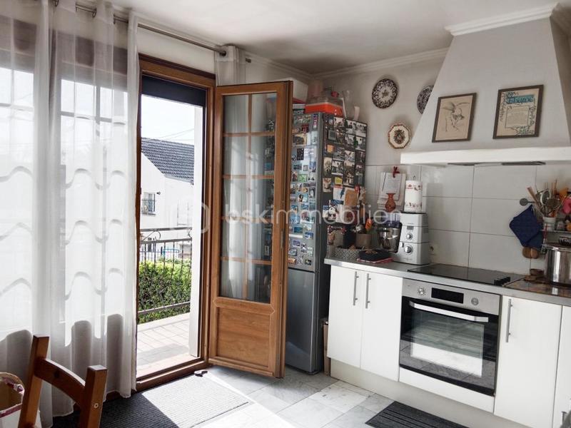 Maison traditionnelle - 143 m² - 6 pièces