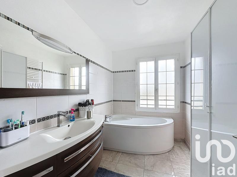 Maison - 105 m² - 6 pièces