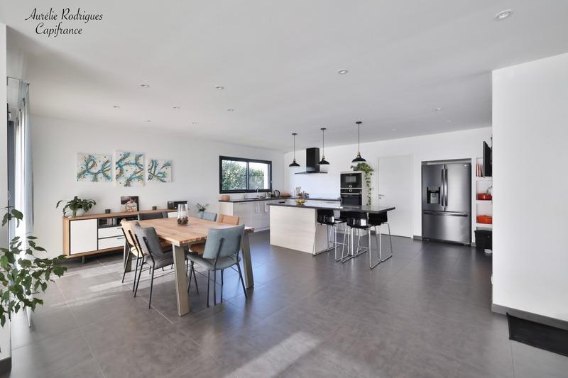 Maison - 138 m² - 6 pièces