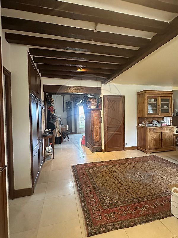 Maison - 331 m² - 8 pièces