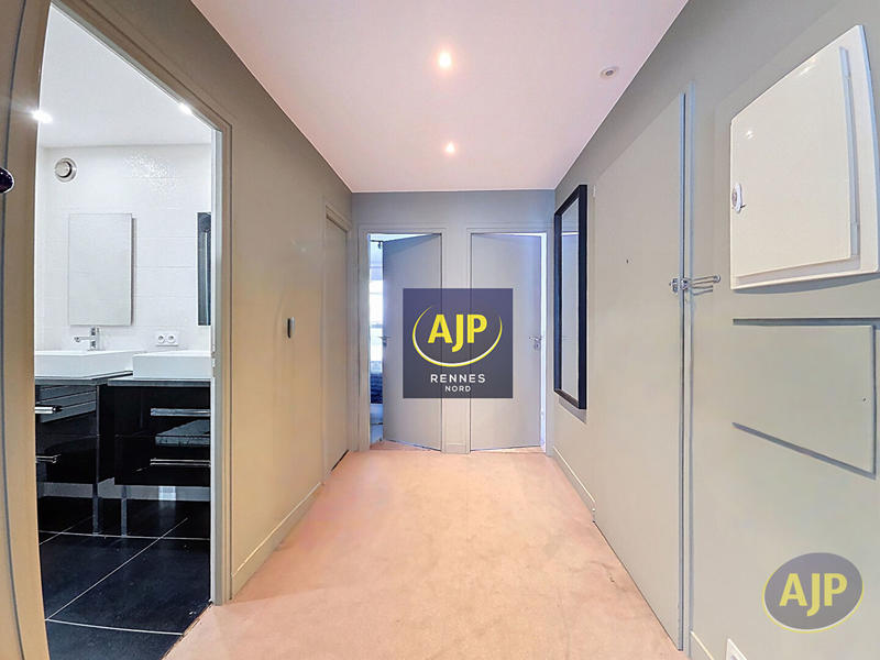 Appartement - 135 m² - 5 pièces