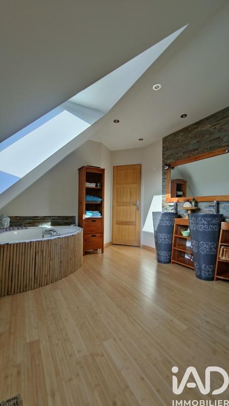 Maison - 180 m² - 6 pièces