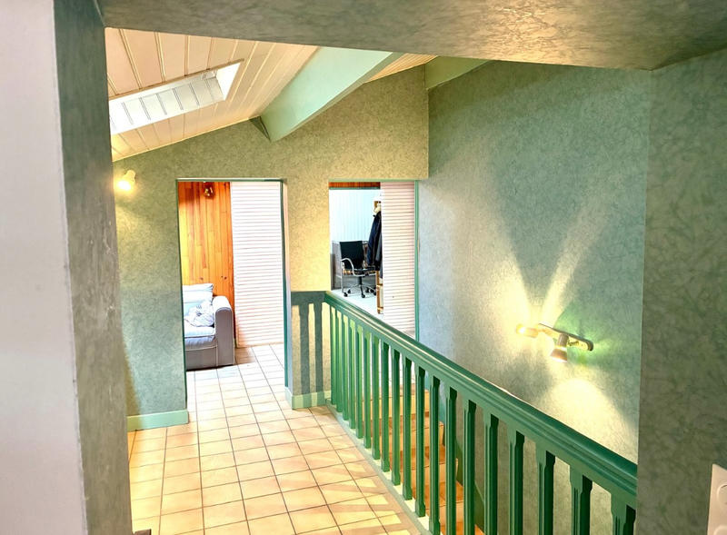 Maison - 250 m² - 7 pièces