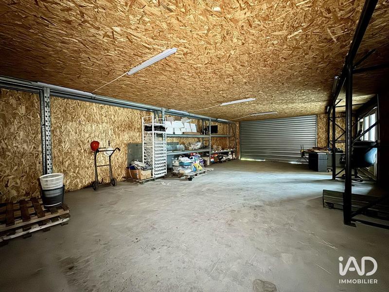 Local commercial - 1 200 m²