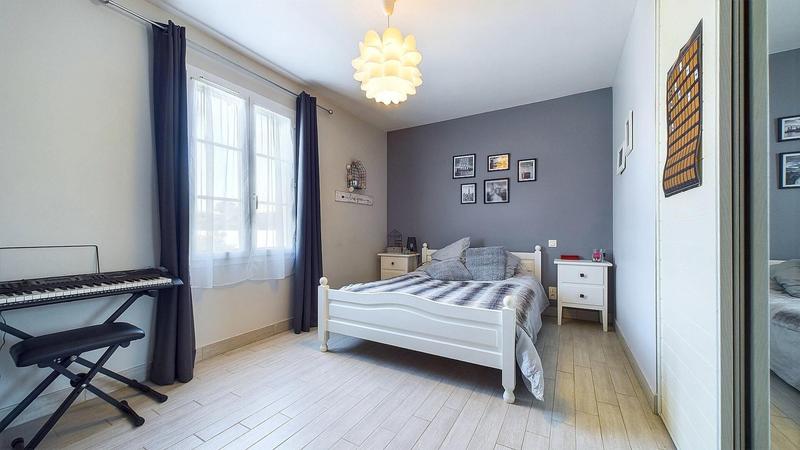 Maison - 142 m² - 6 pièces