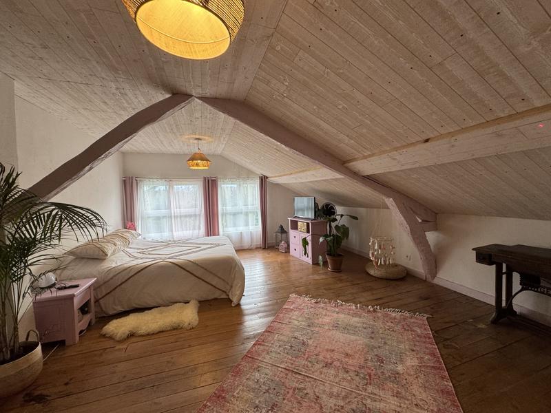 Maison ancienne - 295 m² - 8 pièces