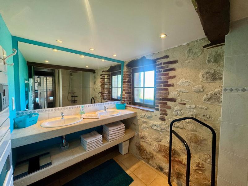 Maison - 271 m² - 11 pièces