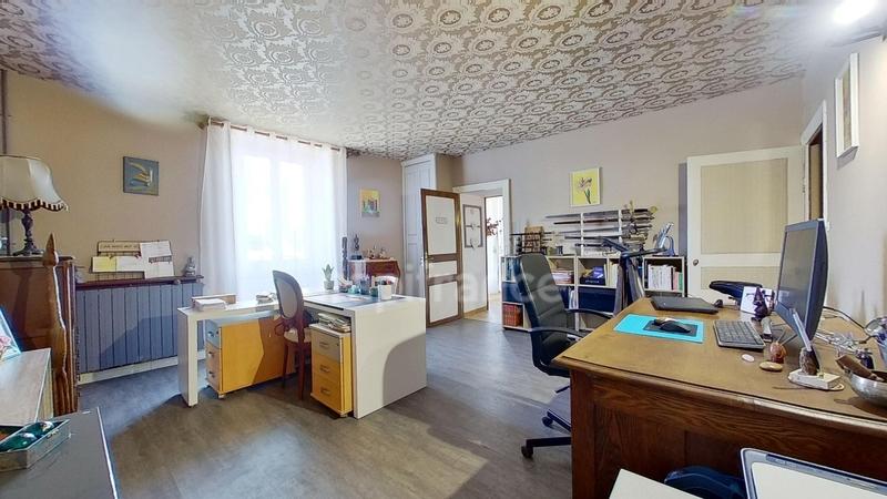 Maison - 248 m² - 8 pièces