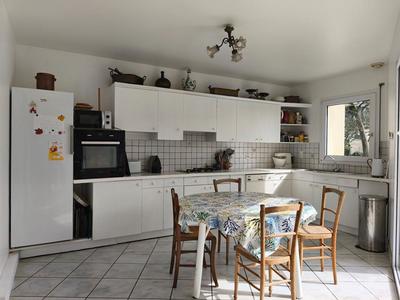 Maison - 197 m² - 9 pièces