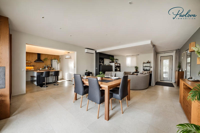 Villa - 165 m² - 6 pièces